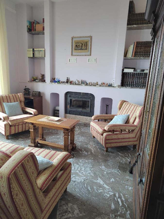 B&B La Finestra Sul Mare Рипатрансоне Екстериор снимка