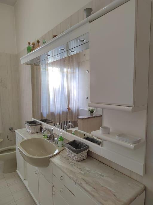 B&B La Finestra Sul Mare Рипатрансоне Екстериор снимка